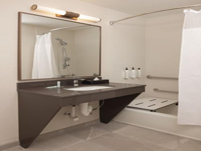 Fairfield Inn & Suites By Marriott Fort Wayne image