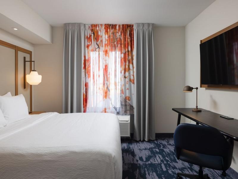 Fairfield Inn & Suites By Marriott Fort Wayne image