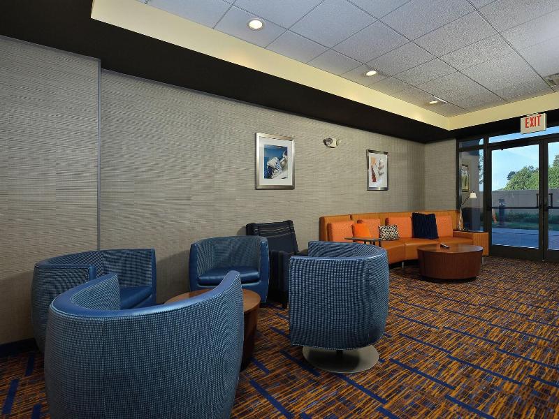 Courtyard Bentonville