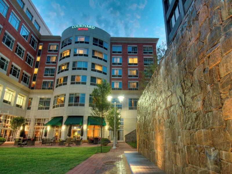 Courtyard by Marriott Greenville Downtown image