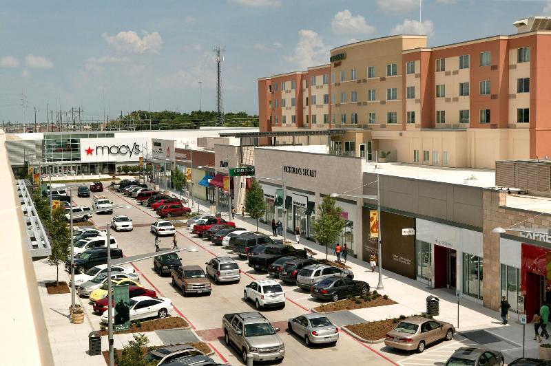 Courtyard Houston Pearland image