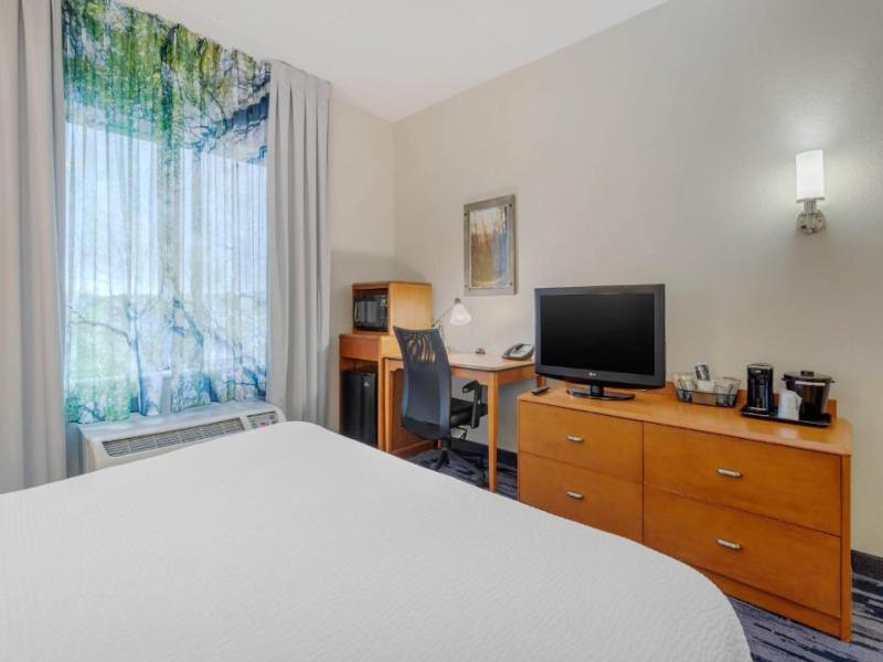 Fairfield Inn &Suites Houston Conroe,The Woodlands image