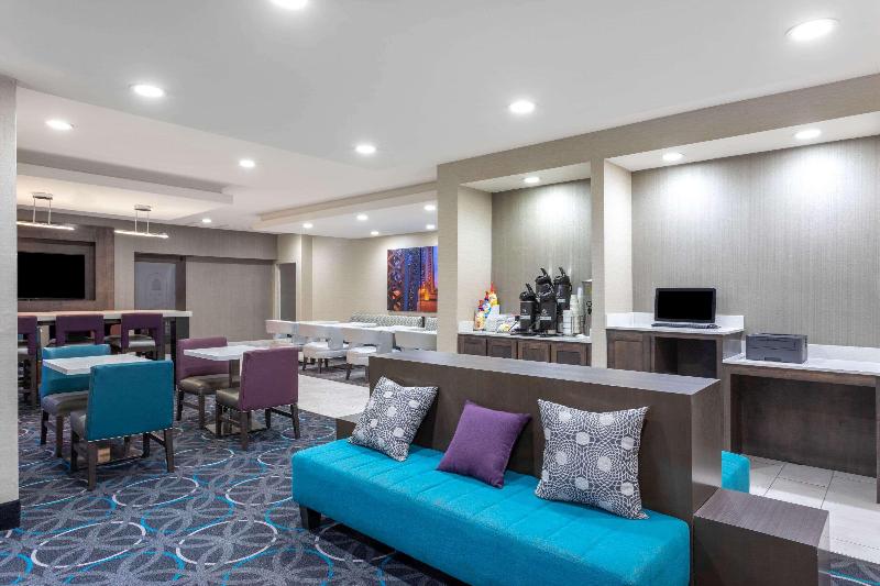 La Quinta Inn & Suites Hopkinsville image