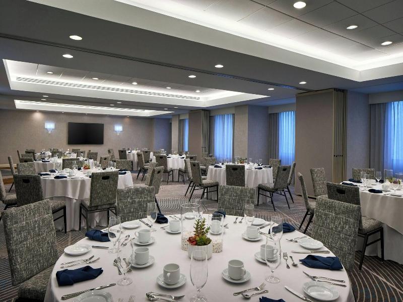 Washington Dulles Marriott Suites image