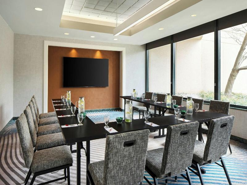 Washington Dulles Marriott Suites image