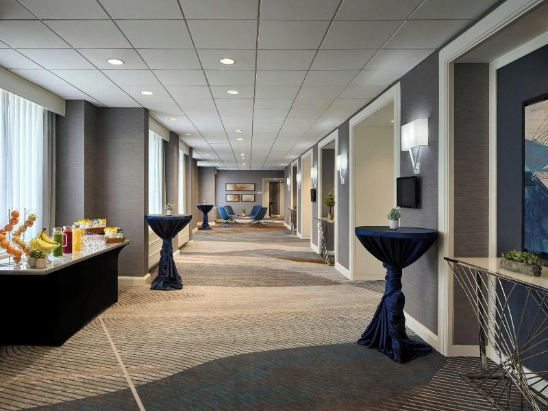 Washington Dulles Marriott Suites image