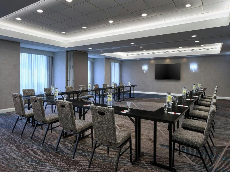 Washington Dulles Marriott Suites image
