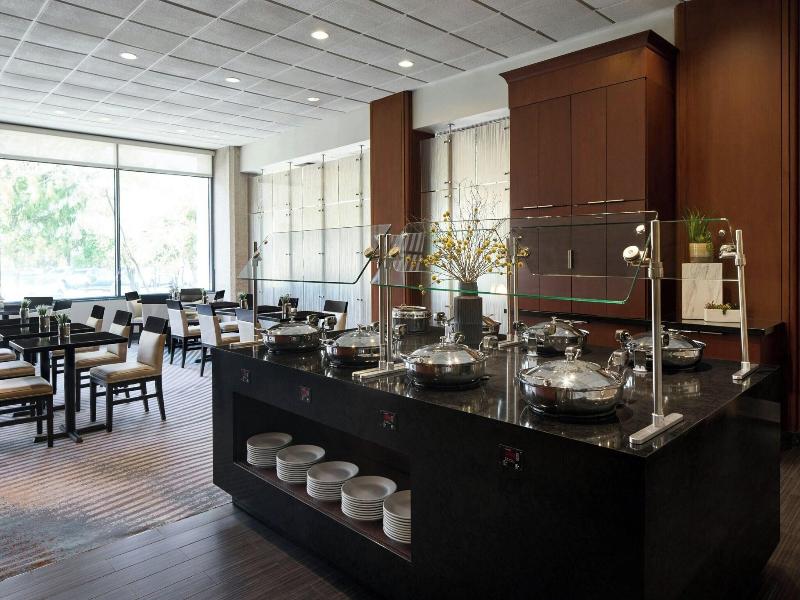 Washington Dulles Marriott Suites image