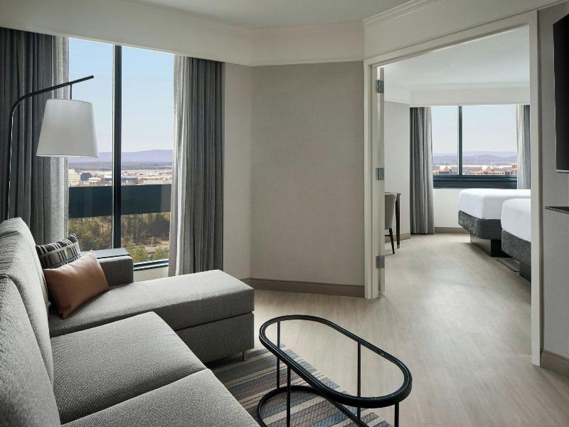 Washington Dulles Marriott Suites image