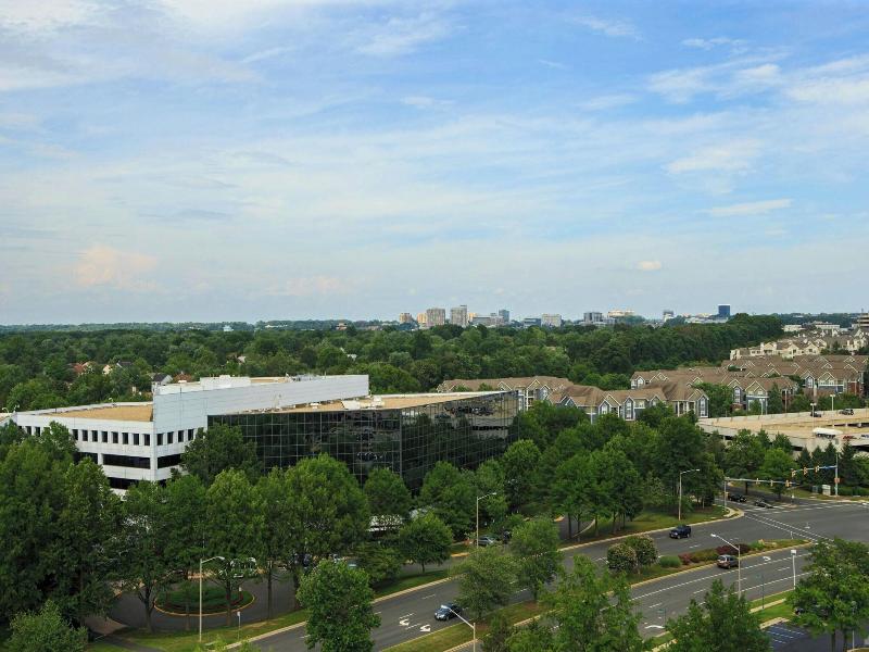 Washington Dulles Marriott Suites image