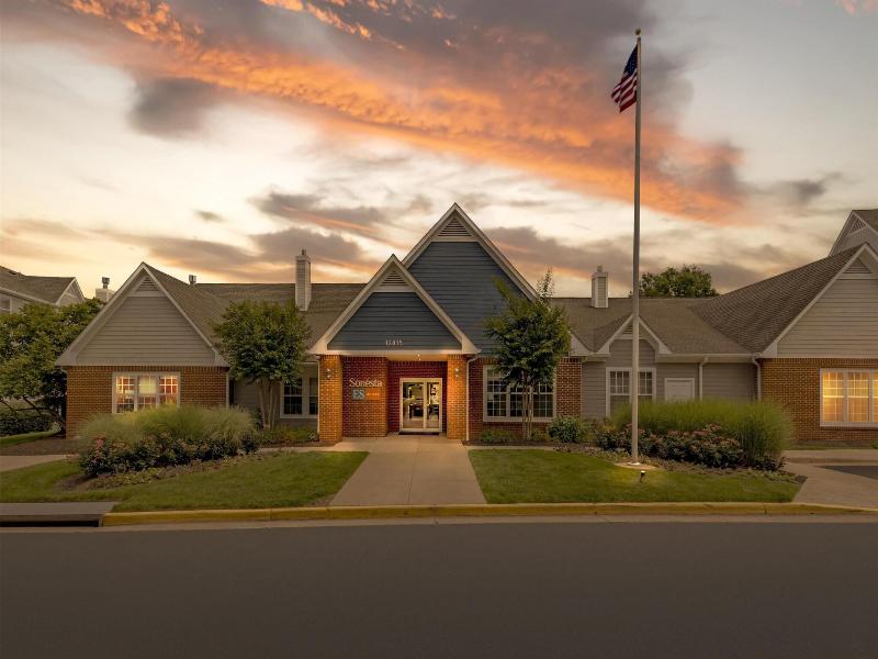 Sonesta ES Suites Fairfax Fair Lakes image