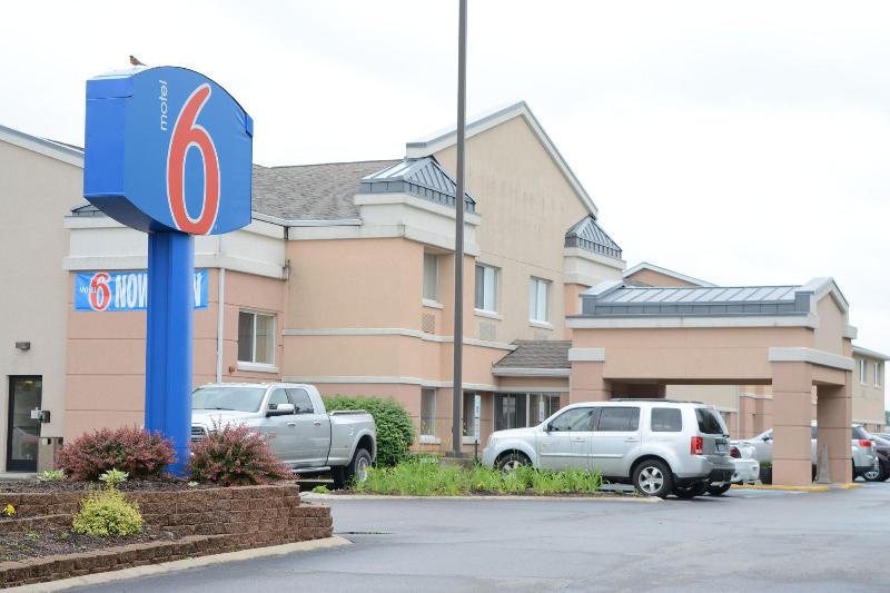 Motel 6 Anderson, IN - Indianapolis image