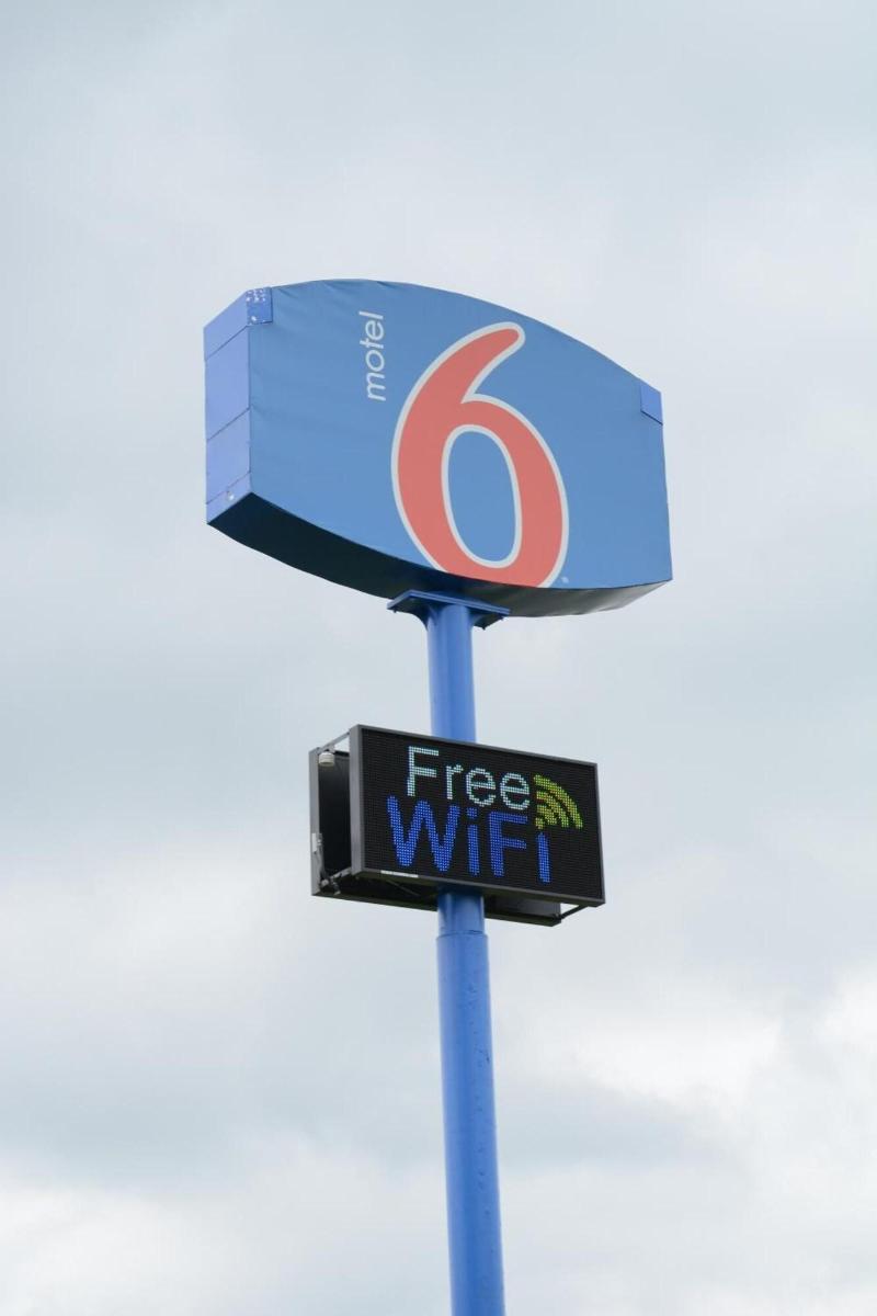 Motel 6 Anderson, IN - Indianapolis image