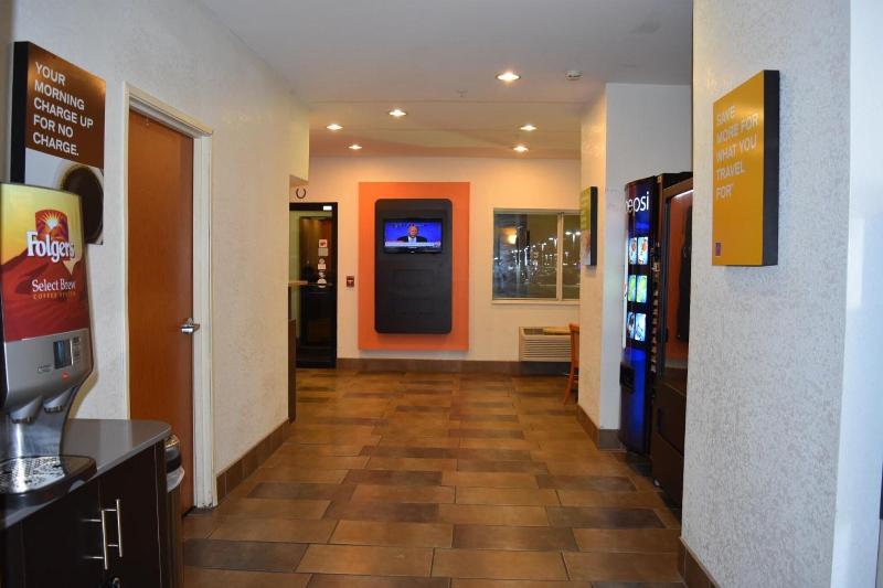 Motel 6 Anderson, IN - Indianapolis image