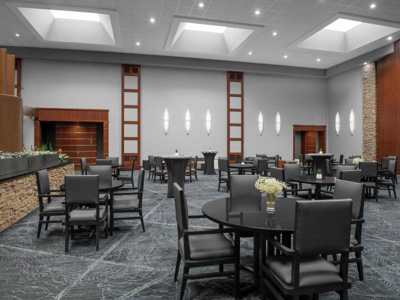 Renaissance Indianapolis North Hotel image