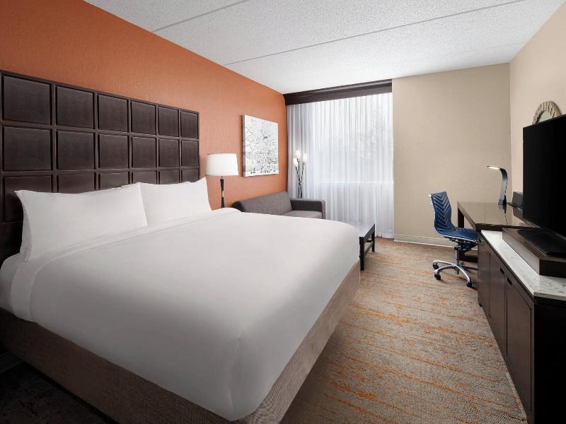 Renaissance Indianapolis North Hotel image
