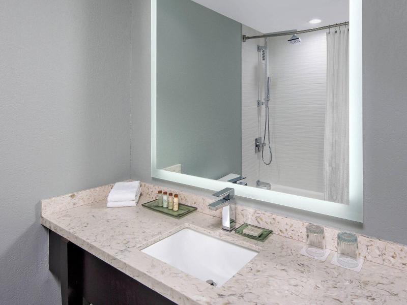 Renaissance Indianapolis North Hotel image