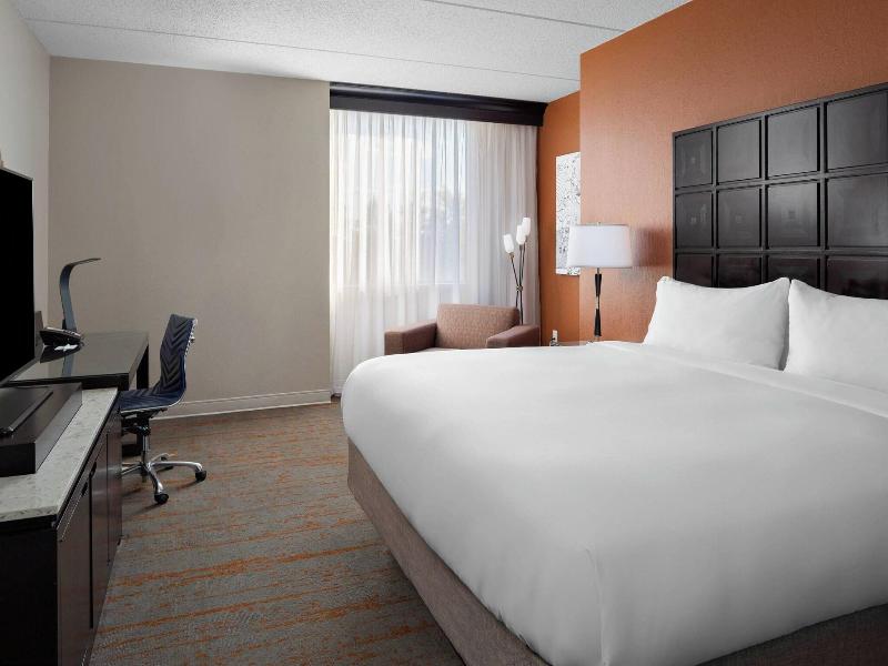 Renaissance Indianapolis North Hotel image