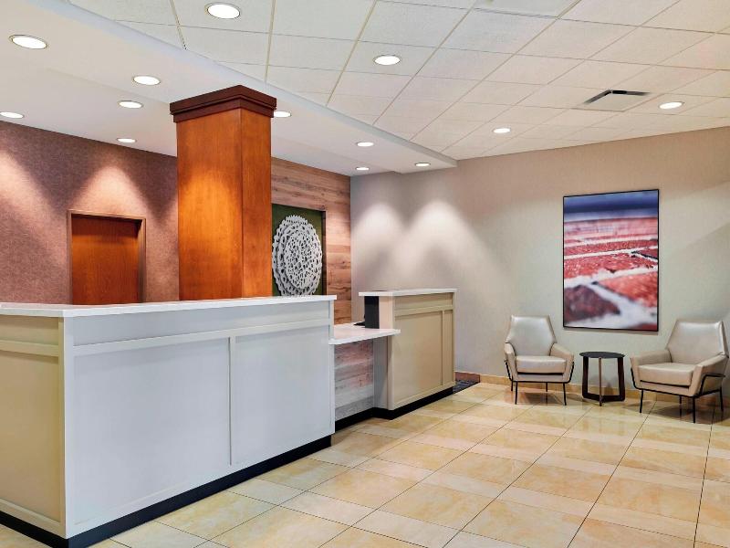Fairfield Inn & Suites Indianapolis Downtown image
