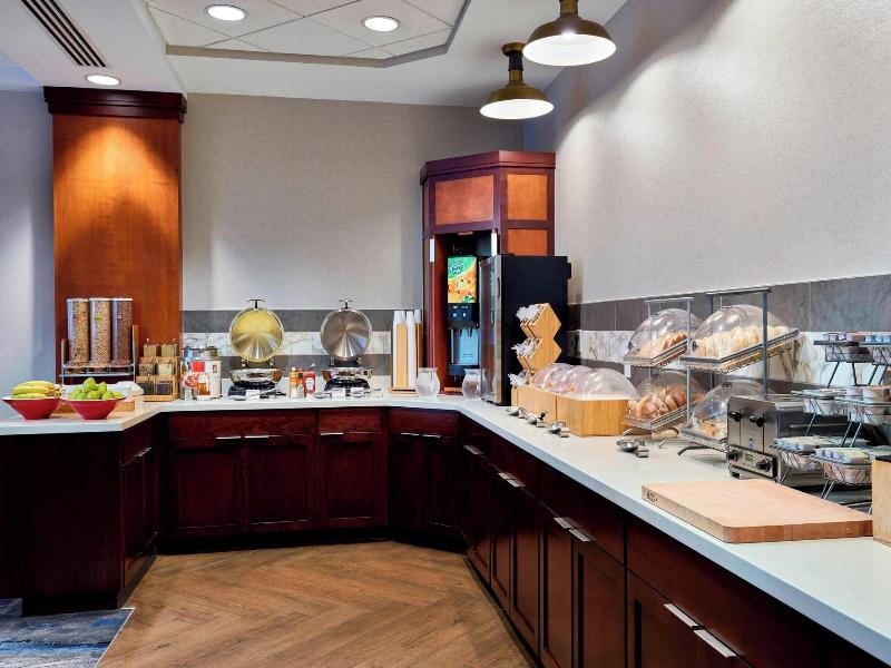 Fairfield Inn & Suites Indianapolis Downtown image