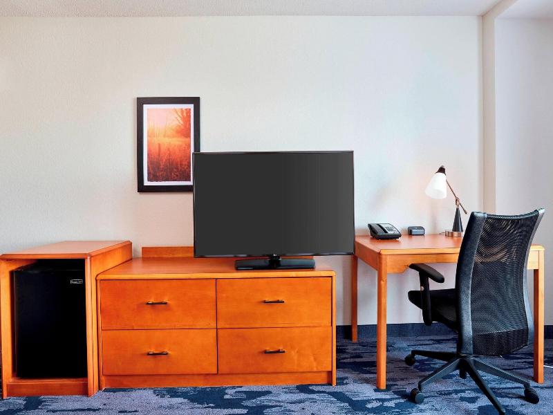 Fairfield Inn & Suites Indianapolis Downtown image