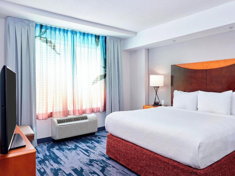 Fairfield Inn & Suites Indianapolis Downtown image
