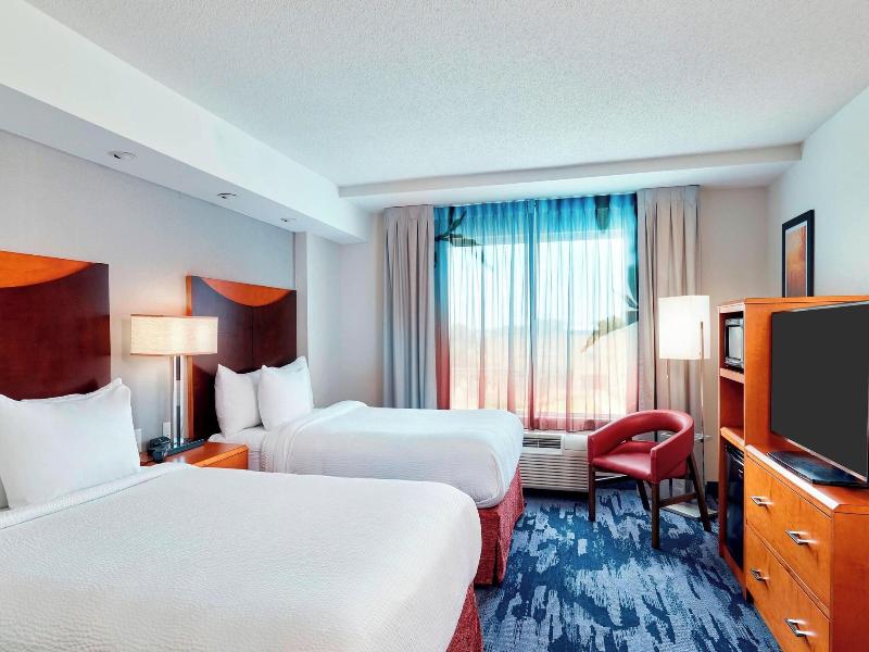 Fairfield Inn & Suites Indianapolis Downtown image