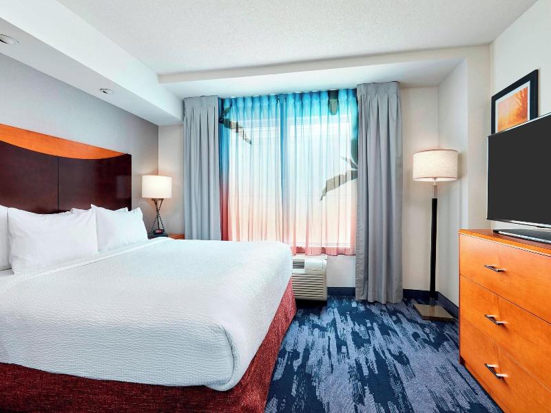 Fairfield Inn & Suites Indianapolis Downtown image