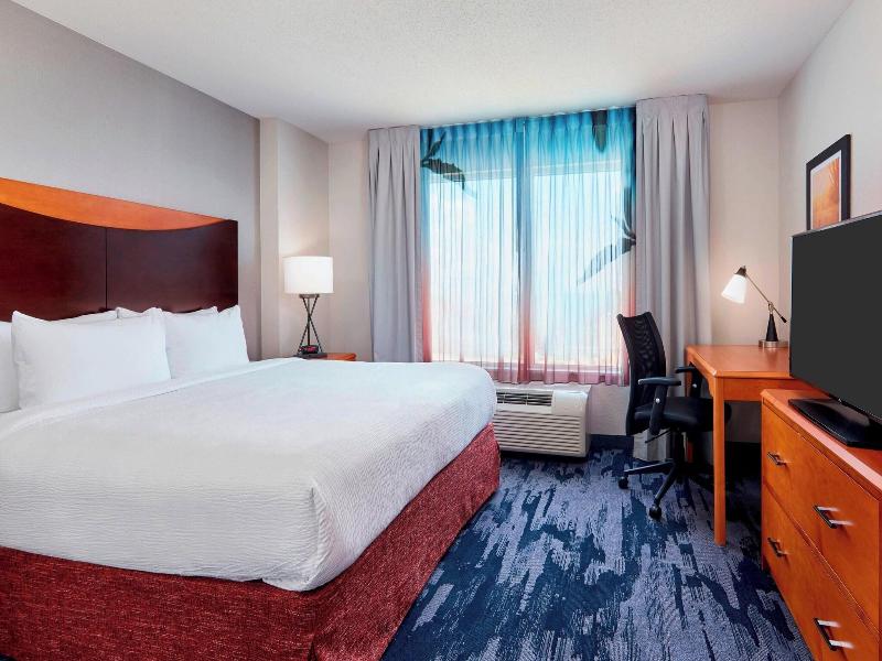 Fairfield Inn & Suites Indianapolis Downtown image