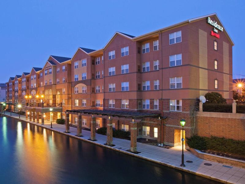Residence Inn Indianapolis Downtown on the Canal image