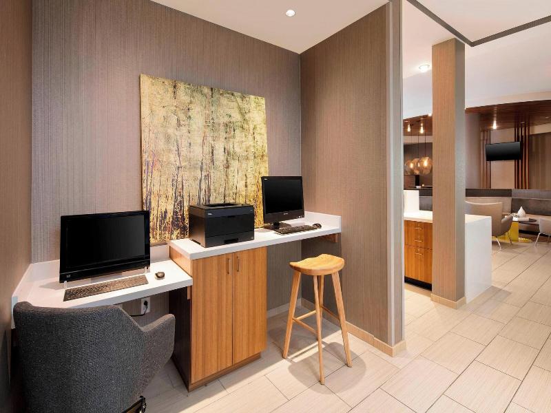 SpringHill Suites Indianapolis Downtown image