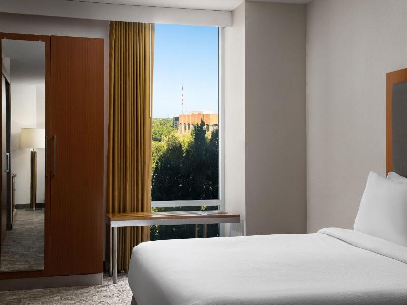 SpringHill Suites Indianapolis Downtown image