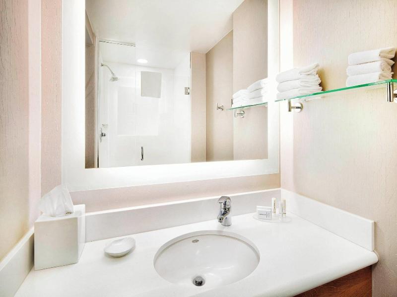 SpringHill Suites Indianapolis Downtown image