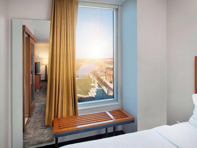 SpringHill Suites Indianapolis Downtown image