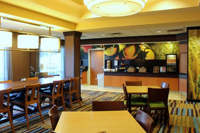 Fairfield Inn & Suites Seymour image
