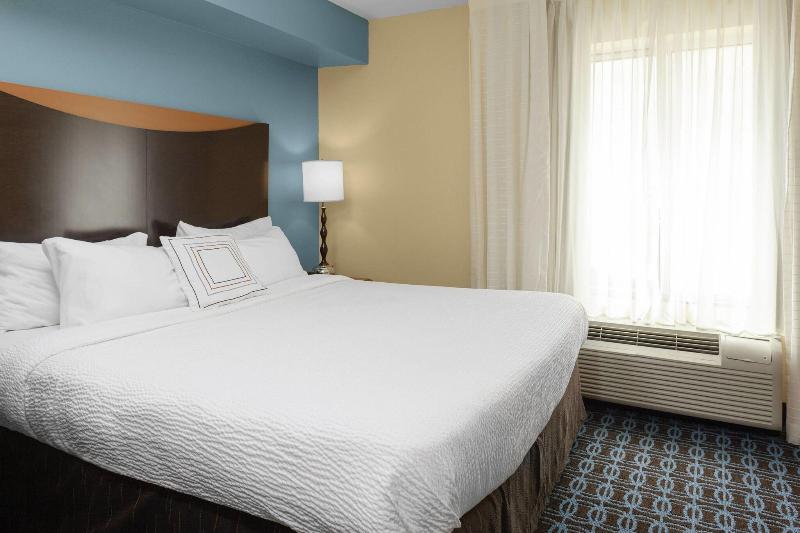 Fairfield Inn & Suites Seymour image
