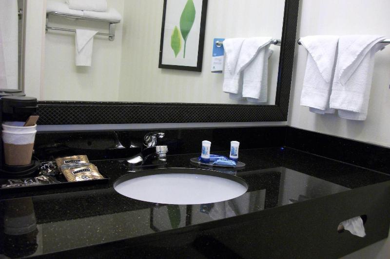 Fairfield Inn & Suites Seymour image