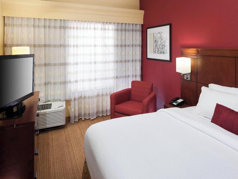 SUITE KING SIZE BED
