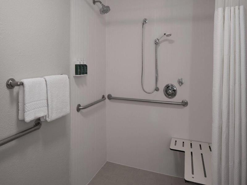 DOUBLE Accessible KING SIZE BED