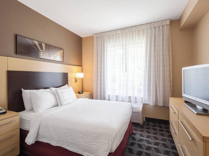 TownePlace Suites Jacksonville Butler Boulevard image