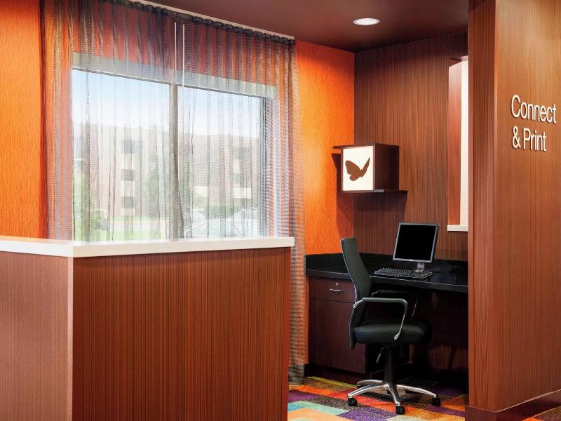 Fairfield Inn & Suites Lansing West