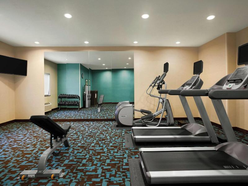 Fairfield Inn & Suites Lansing West