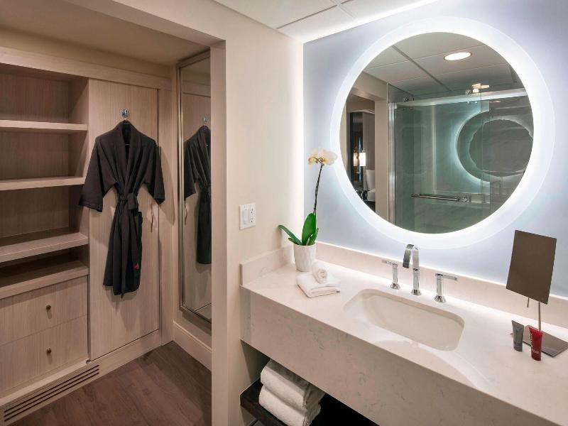 Irvine Marriott image