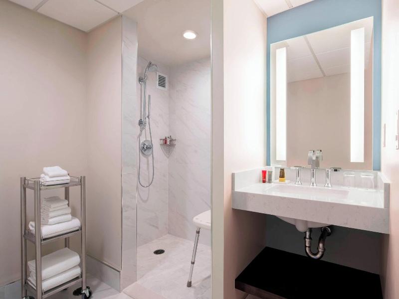 Irvine Marriott image
