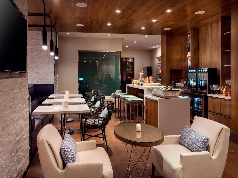 Irvine Marriott image