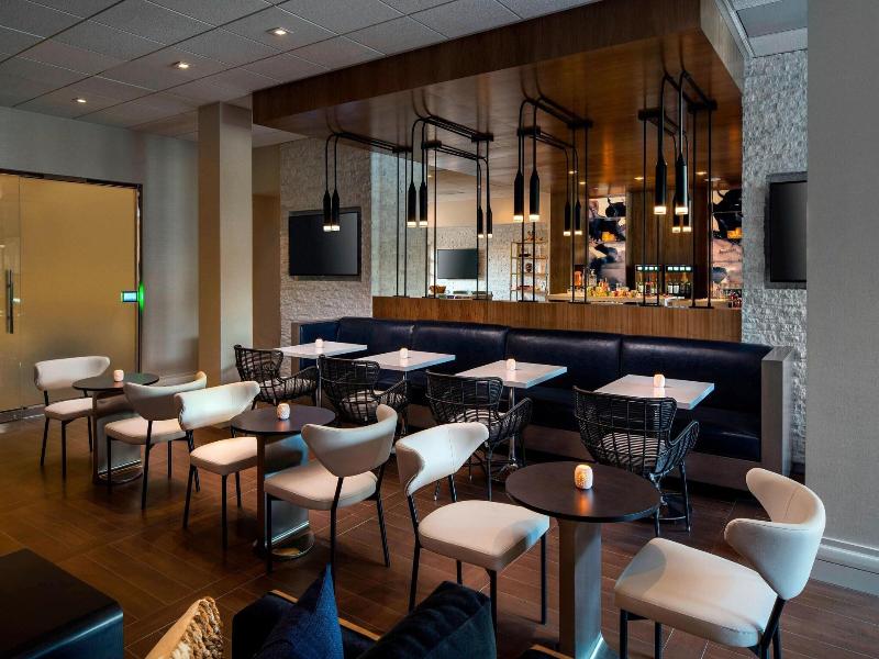 Irvine Marriott image
