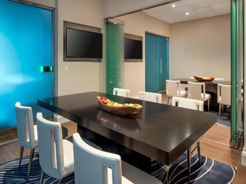 Irvine Marriott image