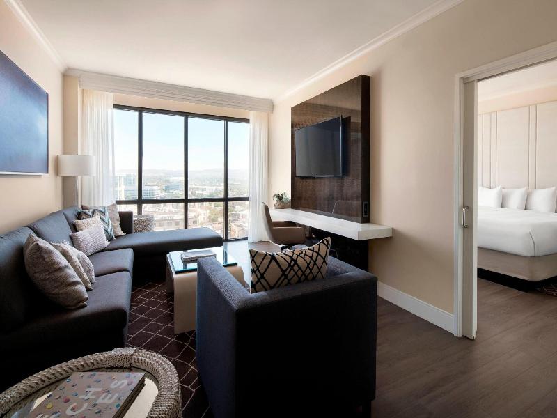 Irvine Marriott image