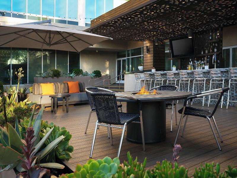 Warner Center Marriott Woodland Hills image