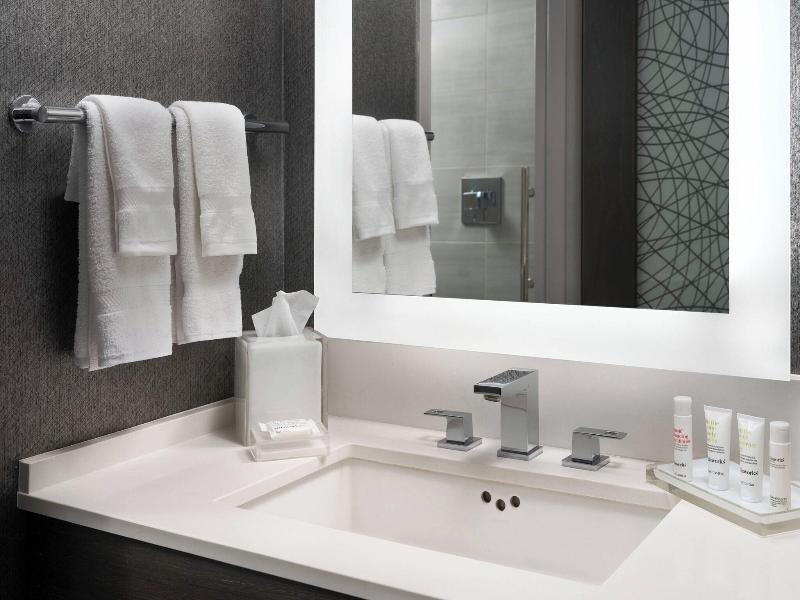 Warner Center Marriott Woodland Hills image